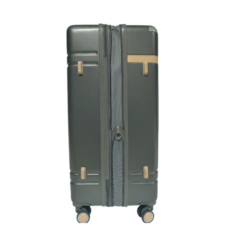 Hard-shell hardside luggage trio
